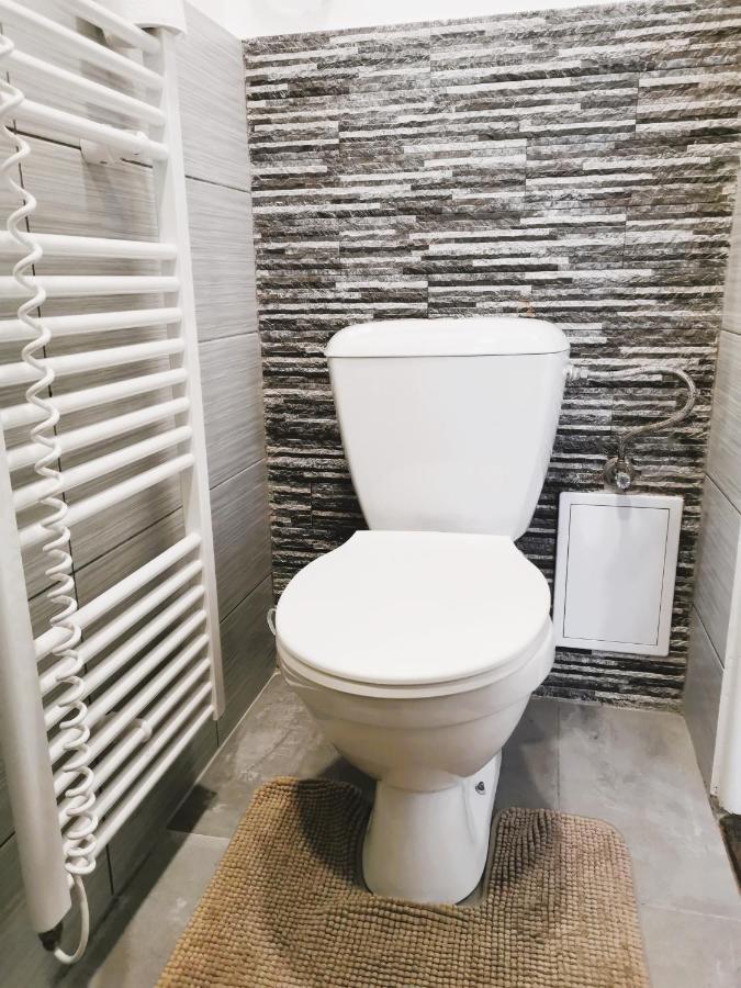 Apt 100 プラハ エクステリア 写真